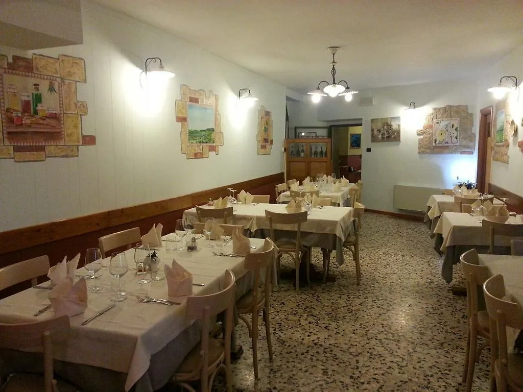 Penzion Ristorante Locanda Centrale Cavaion Veronese Itálie